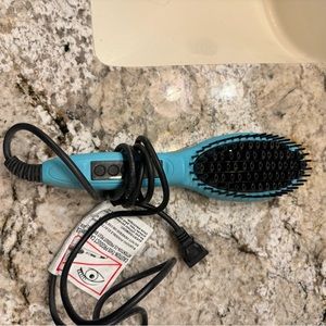 Straightening brush